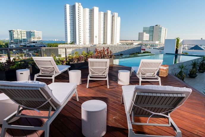 Imagen general del Hotel Torre Sofia great apartments and estudios. Foto 10