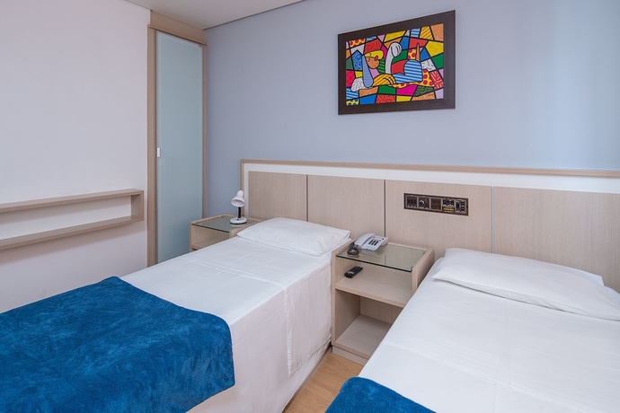 Imagen de la habitación del Hotel Torre Sol. Foto 5