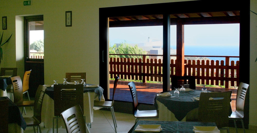 Imagen del bar/restaurante del Hotel Torre, Torre dei Corsari. Foto 4