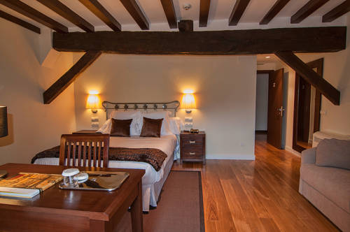 Imagen de la habitación del Hotel Torre Zumeltzegi. Foto 9