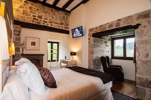 Imagen de la habitación del Hotel Torre Zumeltzegi. Foto 12