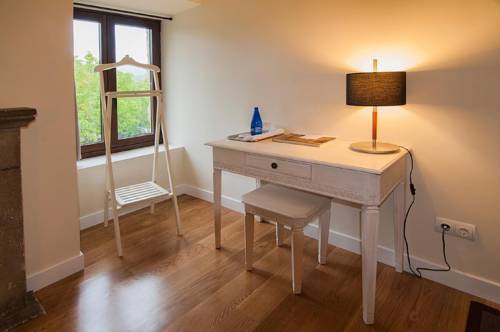 Imagen de la habitación del Hotel Torre Zumeltzegi. Foto 13