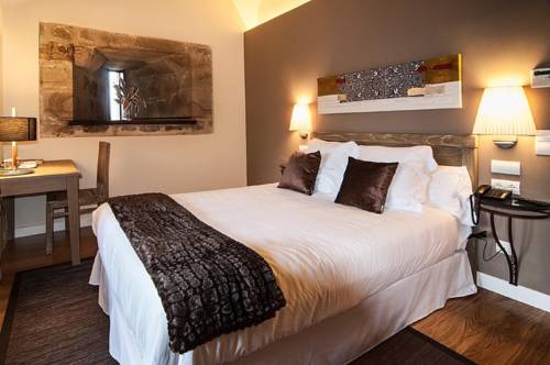 Imagen de la habitación del Hotel Torre Zumeltzegi. Foto 16