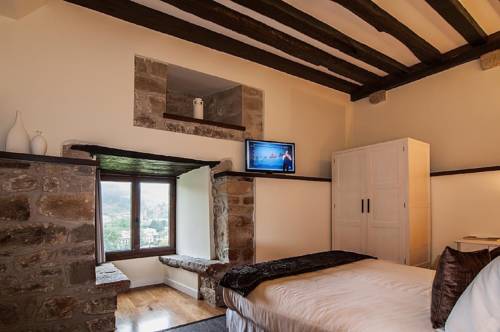 Imagen de la habitación del Hotel Torre Zumeltzegi. Foto 17