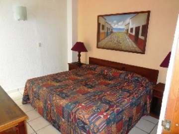 Imagen de la habitación del Hotel Torre de Oro. Foto 3