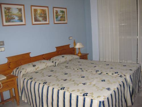 Imagen de la habitación del Hotel Torre de los Guzmanes. Foto 8