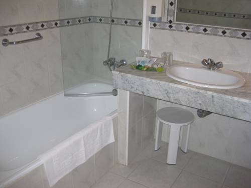 Imagen de la habitación del Hotel Torre de los Guzmanes. Foto 11