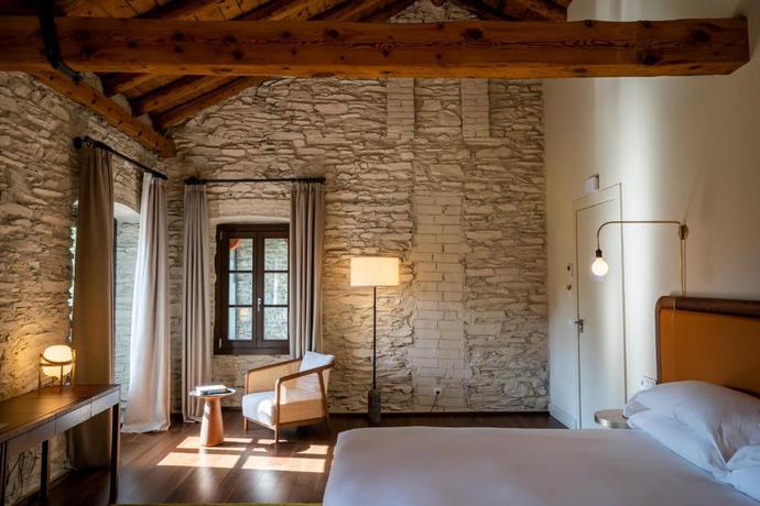 Imagen de la habitación del Hotel Torre del Remei. Foto 14