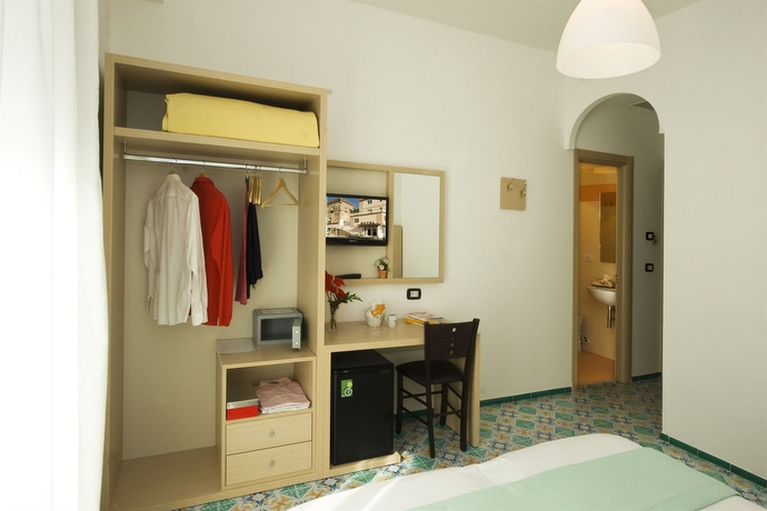 Imagen de la habitación del Hotel Torre di Milo. Foto 3