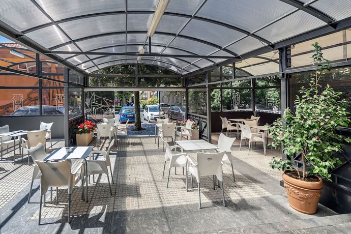 Imagen de los exteriores del Hotel Torrebillela. Foto 15