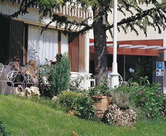 Imagen de los exteriores del Hotel Torremangana. Foto 2