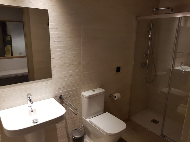 Imagen de la habitación del Hotel Torrent. Foto 9