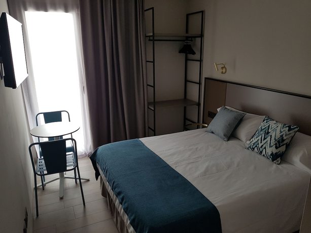 Imagen de la habitación del Hotel Torrent. Foto 10