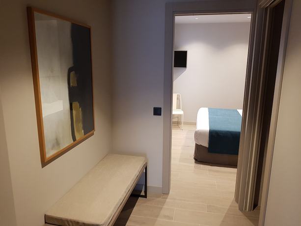 Imagen de la habitación del Hotel Torrent. Foto 18