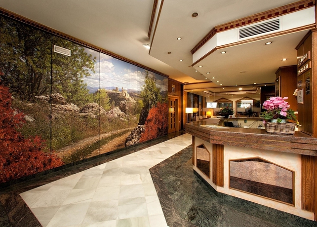 Imagen de los interiores del Hotel Torrepalma. Foto 19