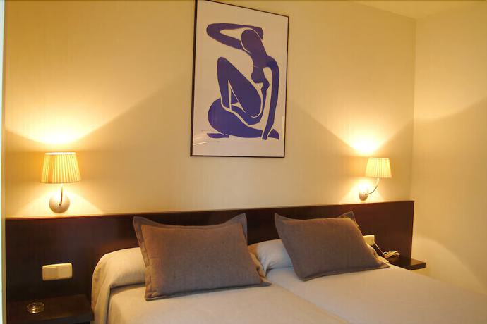 Imagen de la habitación del Hotel Torres, Arbúcies. Foto 5