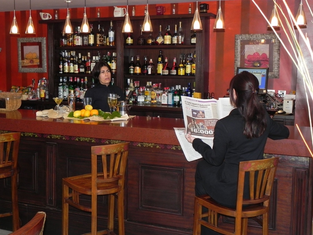 Imagen del bar/restaurante del Hotel Torres De Somo. Foto 1