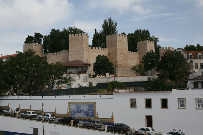 Imagen de los exteriores del Hotel Torres Novas. Foto 5