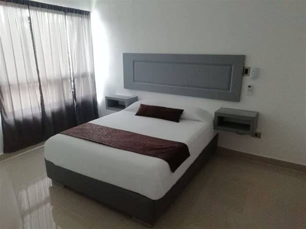 Imagen de la habitación del Hotel Torres del Sol Canc&uacute;n. Foto 17