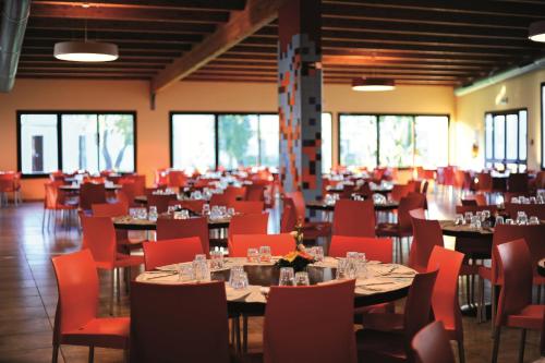 Imagen del bar/restaurante del Hotel Torreserena Resort. Foto 8