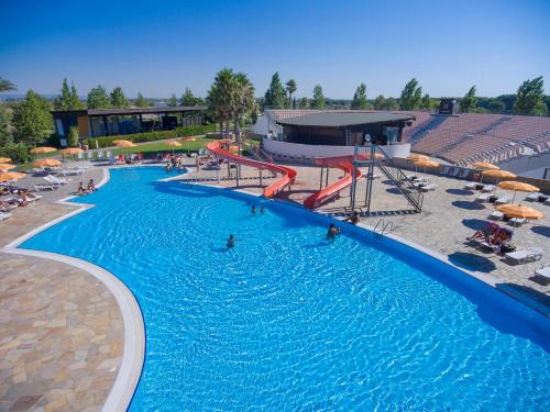 Imagen de la piscina del Hotel Torreserena Resort. Foto 16