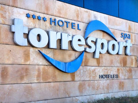 Imagen de los exteriores del Hotel Torresport. Foto 8