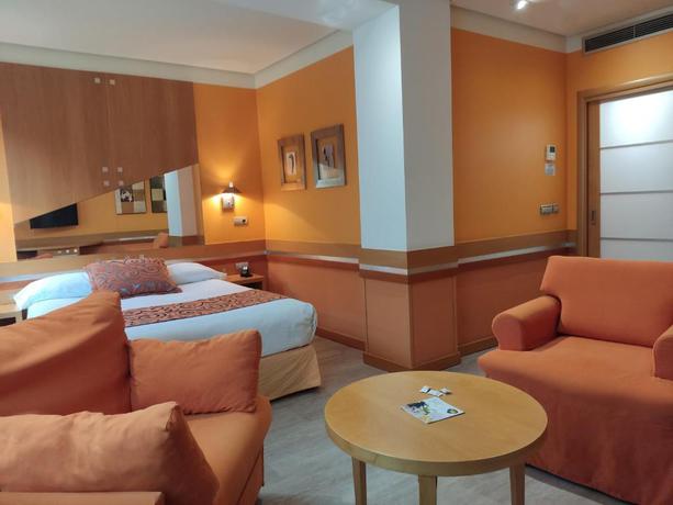Imagen de la habitación del Hotel Torresport. Foto 9