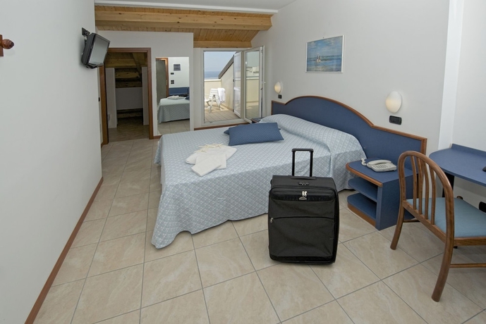 Imagen de la habitación del Hotel Torretta, Cattolica. Foto 4
