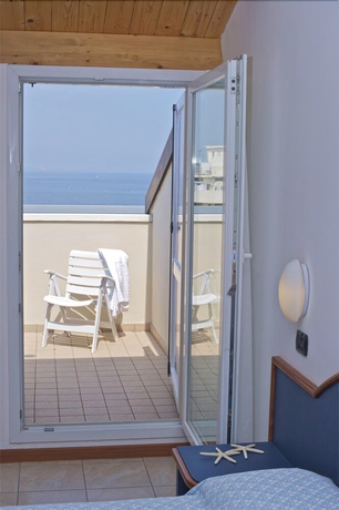 Imagen de la habitación del Hotel Torretta, Cattolica. Foto 15