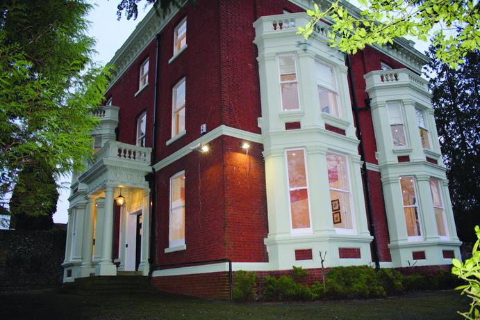 Imagen general del Hotel Torrington Hall. Foto 7