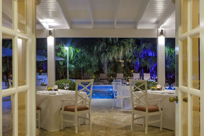 Imagen del bar/restaurante del Hotel Tortuga Bay. Foto 2