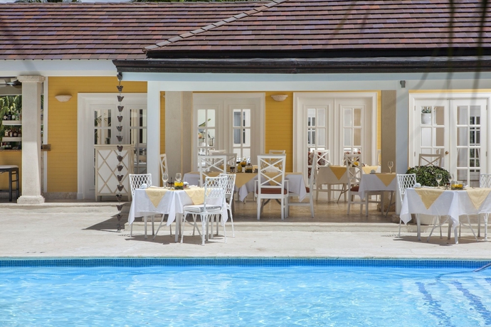 Imagen de la piscina del Hotel Tortuga Bay. Foto 16