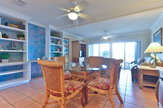 Imagen de la habitación del Hotel Tortuga Inn Beach Resort. Foto 17