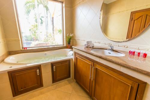 Imagen de la habitación del Hotel Tortuga Villas Pattaya. Foto 4