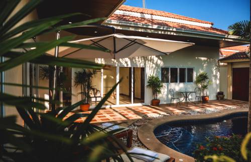 Imagen de la habitación del Hotel Tortuga Villas Pattaya. Foto 6