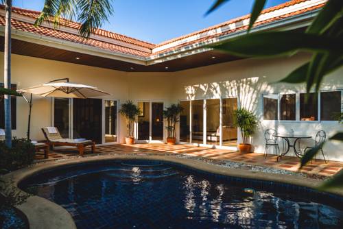 Imagen de la habitación del Hotel Tortuga Villas Pattaya. Foto 7