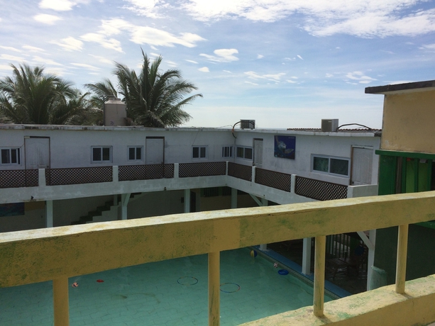 Imagen general del Hotel Tortugas Place Y Bungalos. Foto 6