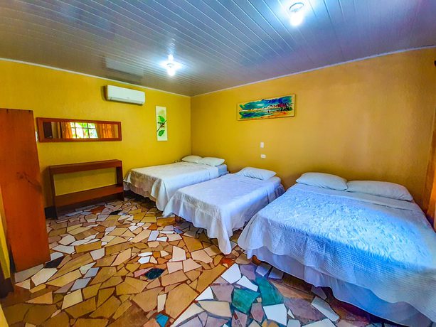 Imagen de la habitación del Hotel Tortuguero Beachfront. Foto 5