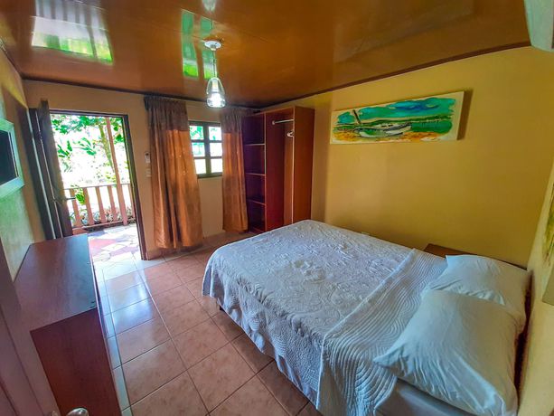 Imagen de la habitación del Hotel Tortuguero Beachfront. Foto 7