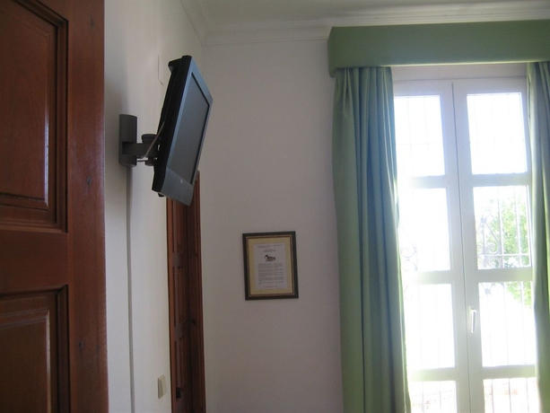 Imagen de la habitación del Hotel Toruño Del Rocío. Foto 2