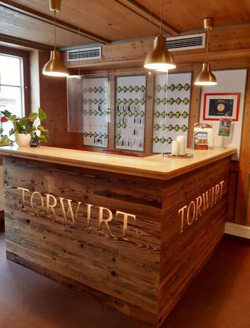 Imagen de los interiores del Hotel Torwirt. Foto 18