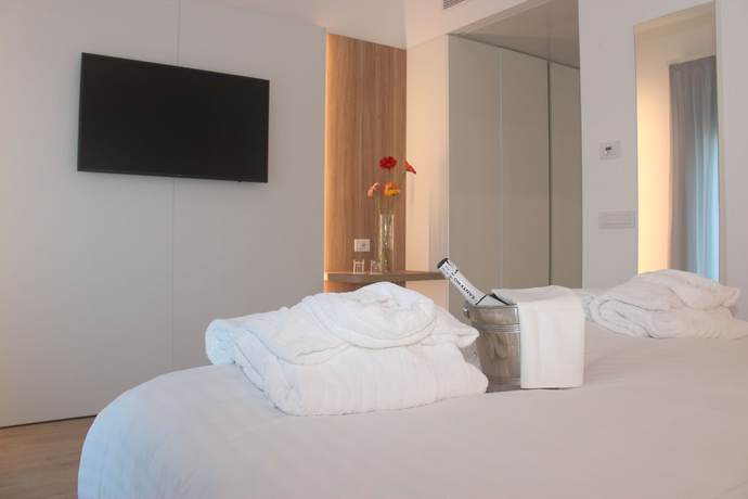 Imagen de la habitación del Hotel Toscana Charme Resort. Foto 5