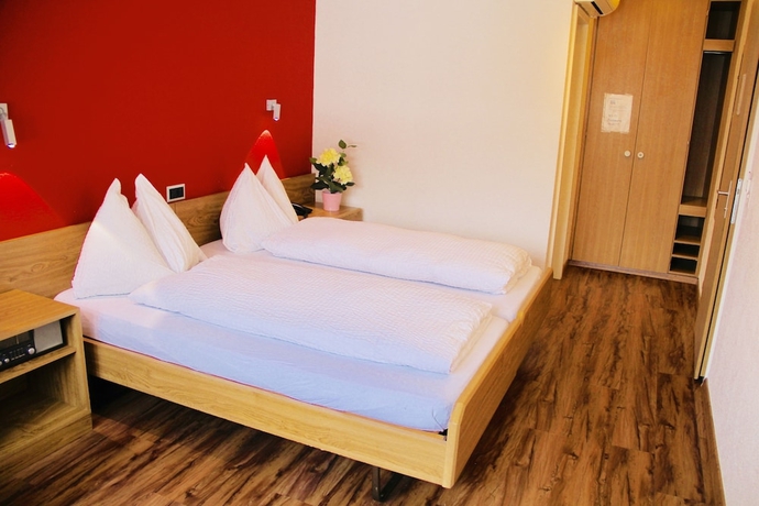 Imagen de la habitación del Hotel Toscana, Hübeli. Foto 5