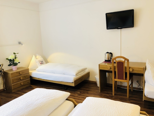 Imagen de la habitación del Hotel Toscana, Hübeli. Foto 13