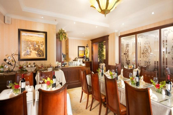 Imagen general del Hotel Toscana Inn. Foto 5