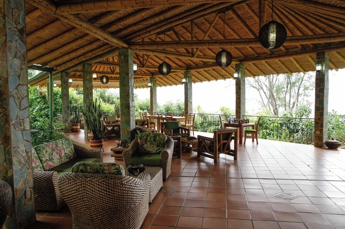 Imagen de los interiores del Hotel Toscana, La Mesa. Foto 11