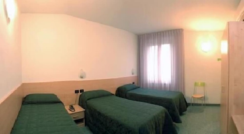 Imagen de la habitación del Hotel Toscana, Prato. Foto 9