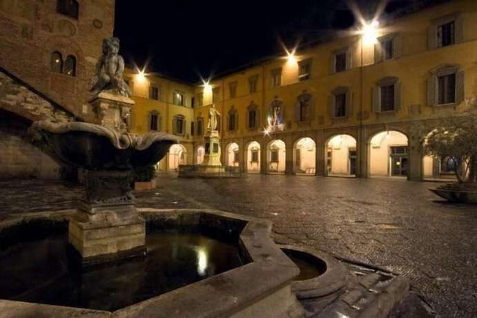 Imagen de los exteriores del Hotel Toscana, Prato. Foto 17