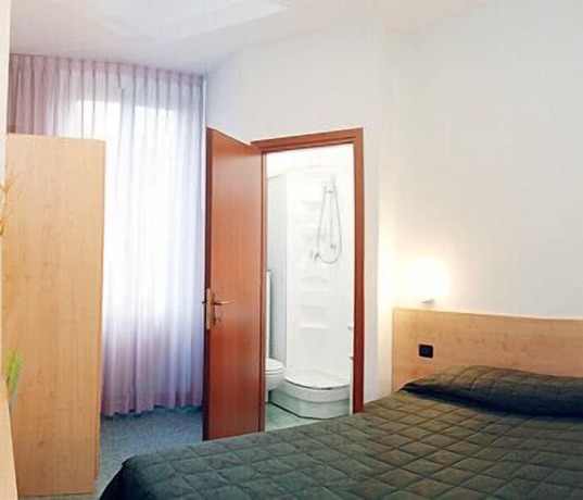 Imagen de la habitación del Hotel Toscana, Prato. Foto 14