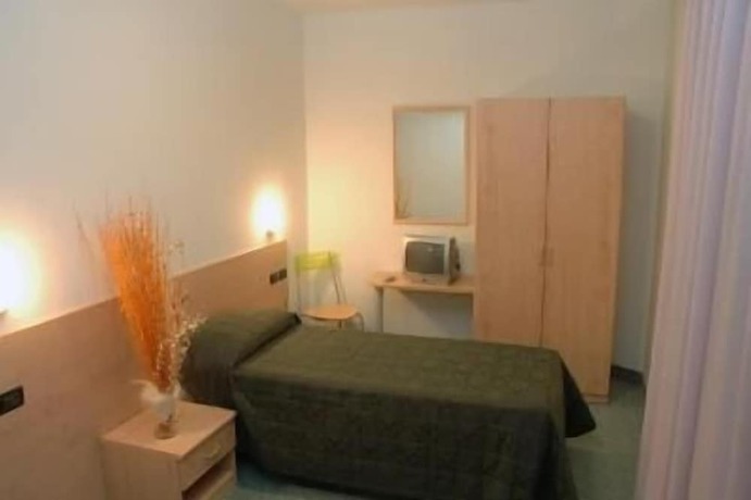 Imagen de la habitación del Hotel Toscana, Prato. Foto 15